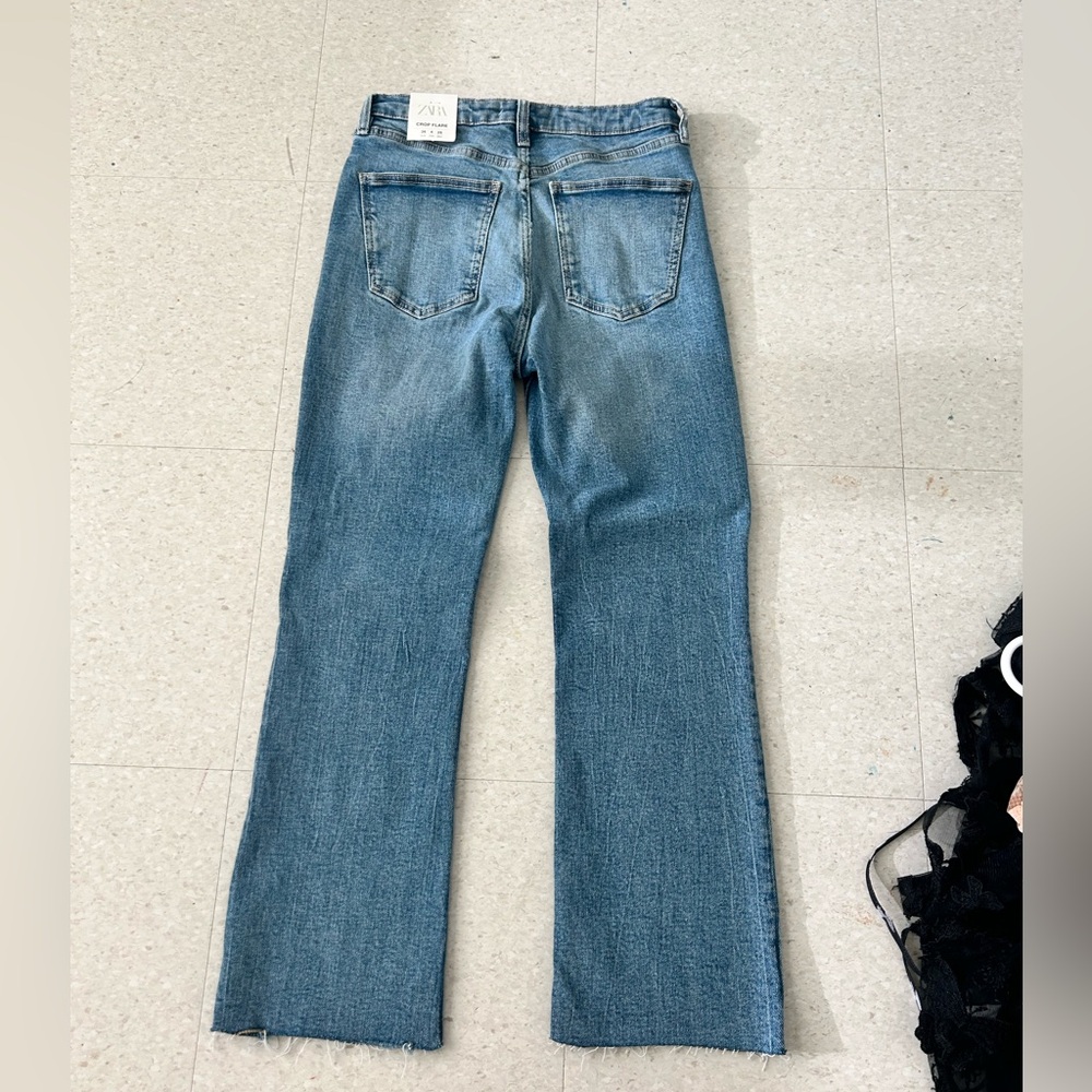 Zara Mid Rise Jeans - Picture 5 of 6